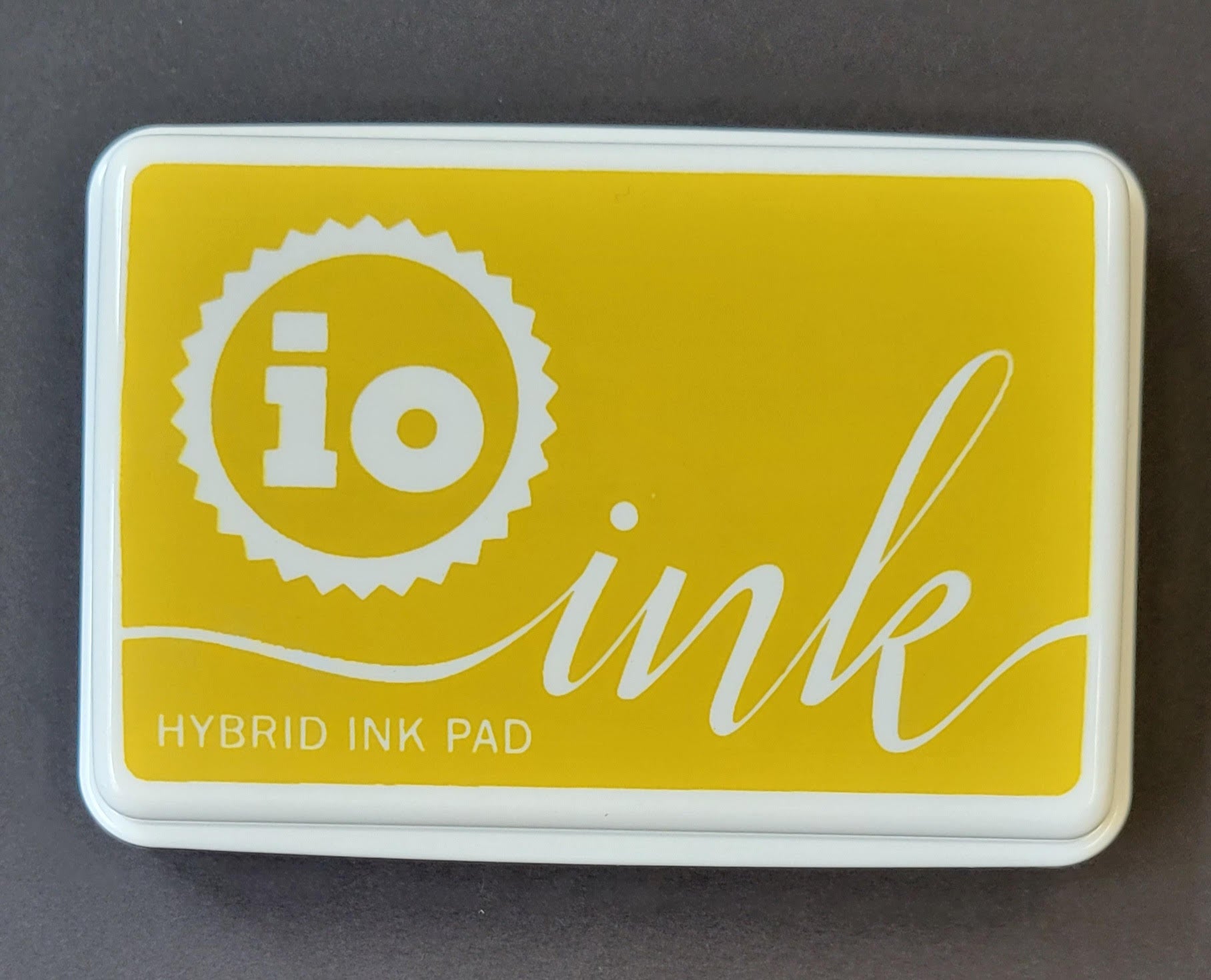 Green Ochre Hybrid IO ink pad.